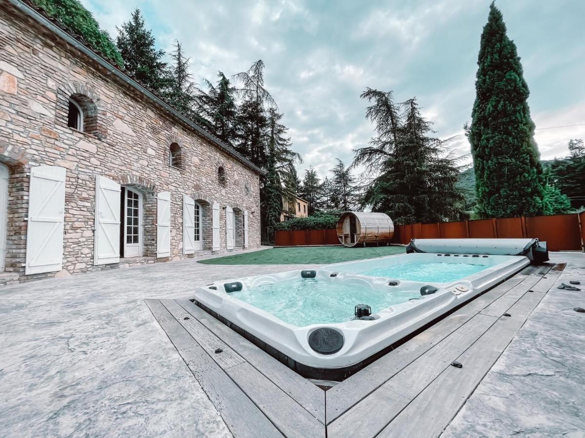 Gîte- Mas de charme Cévennes 2 à 8 personnes Saint Jean du Pin Extérieur photo
